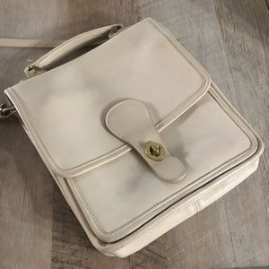 Vintage Coach Crossbody bag. Cream color.